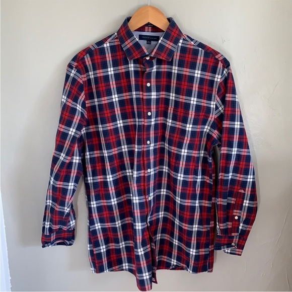 Tommy Hilfiger Other - Tommy Hilfiger slim fit dress shirt